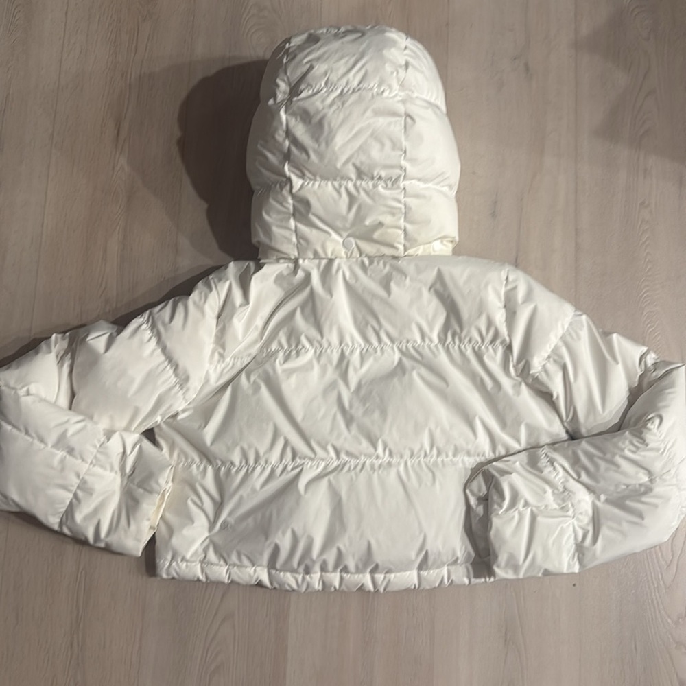 Lululemon Super Cropped Wunder Puff Jacket - Picture 4 of 5